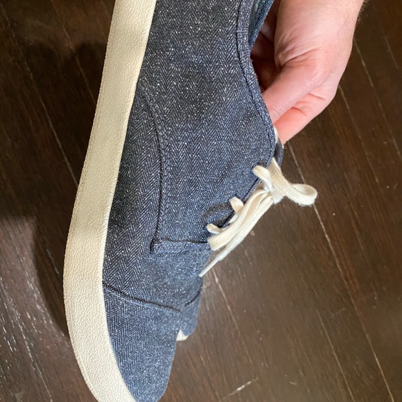 Toms shoes men size 11.5 - Picture 2 of 3